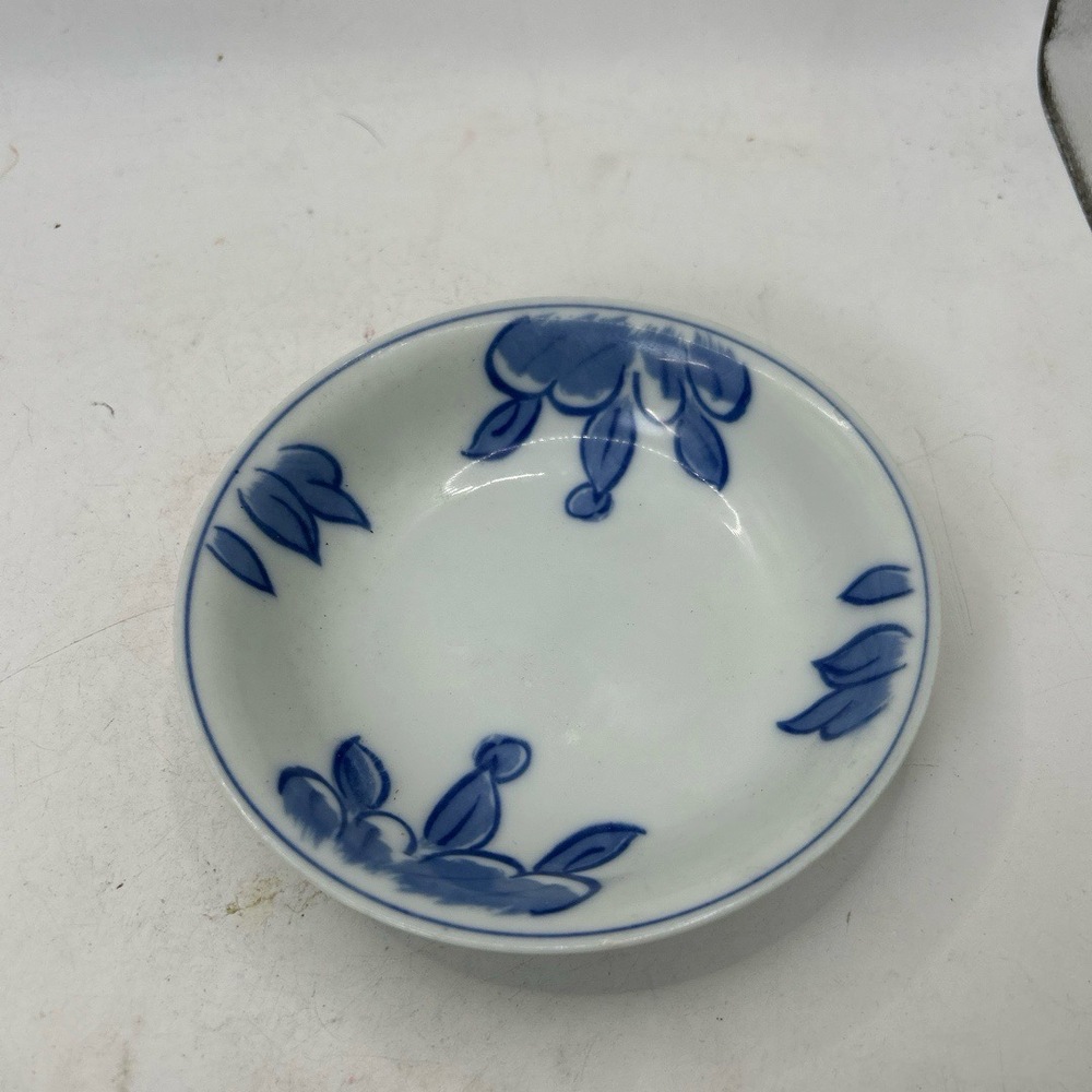 IDG Dish Porcelain Blue Floral Pattern Round Traditional Lidded Elegant